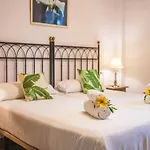 Country House For 12 Guests, Petra
