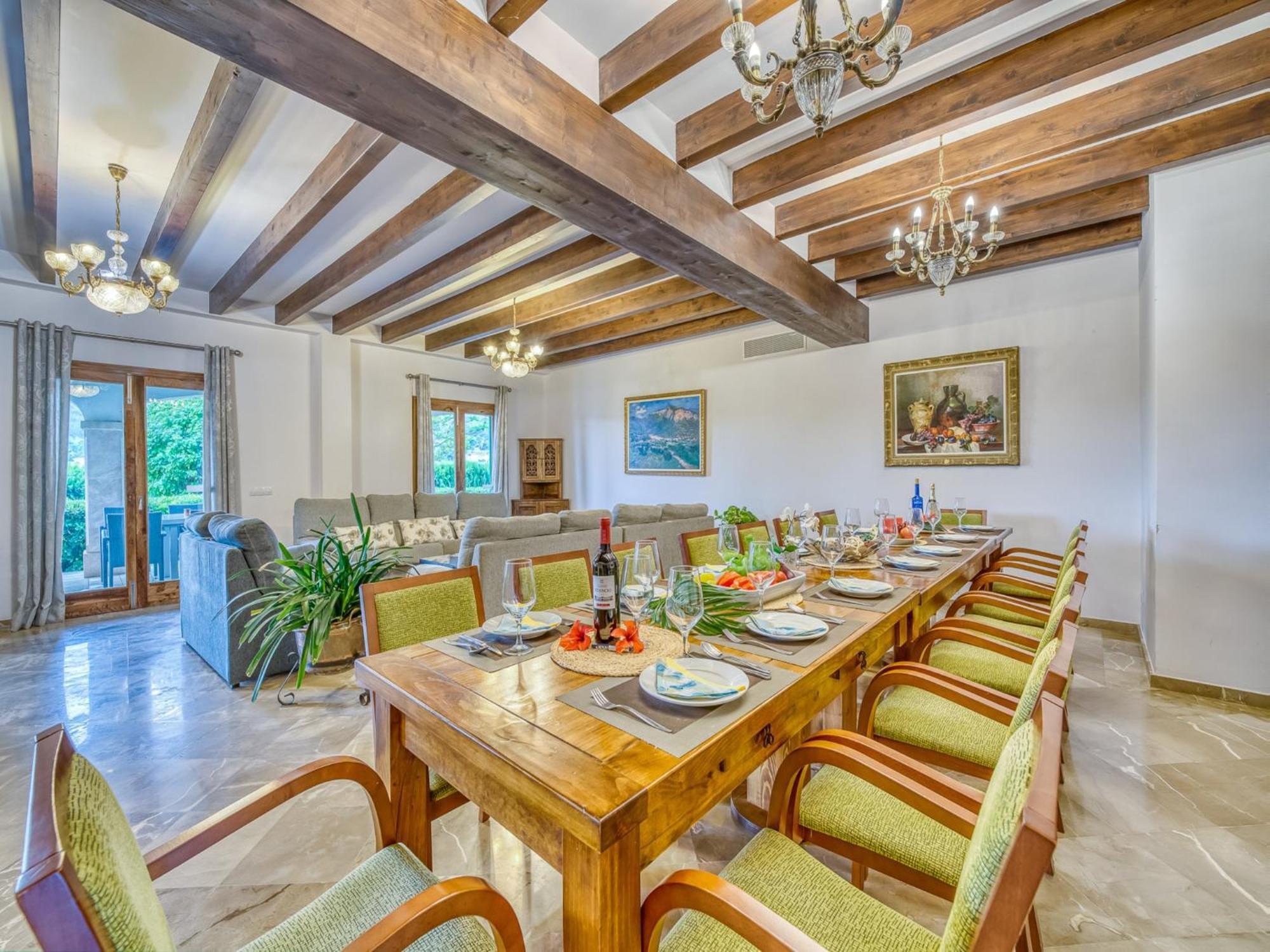 For 12 Guests, Petra *